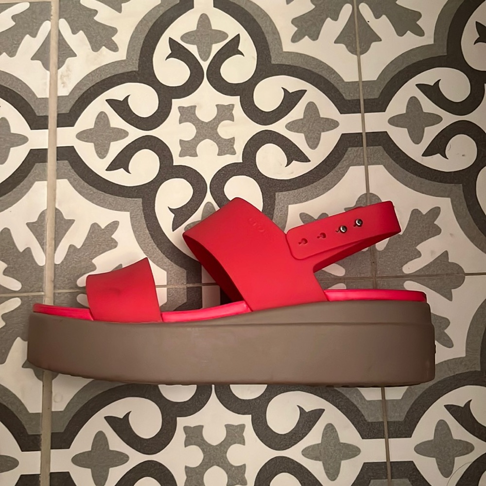 Red CROCS platform sandal